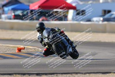 media/Dec-18-2022-SoCal Trackdays (Sun) [[8099a50955]]/Turn 2 (950am)/